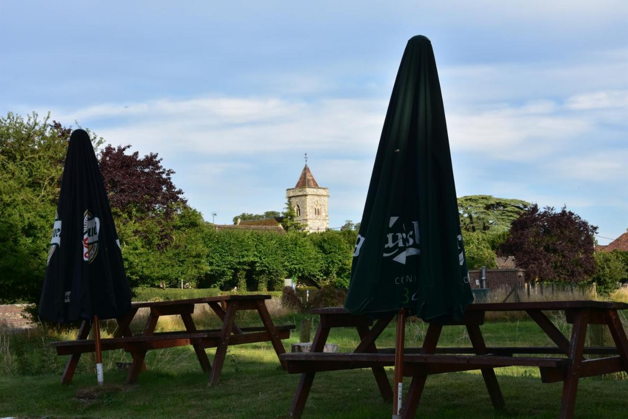 The Bell Inn ساليزبري المظهر الخارجي الصورة