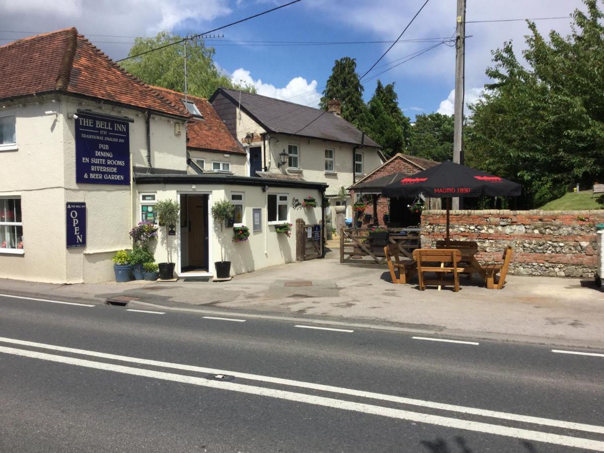 The Bell Inn ساليزبري المظهر الخارجي الصورة
