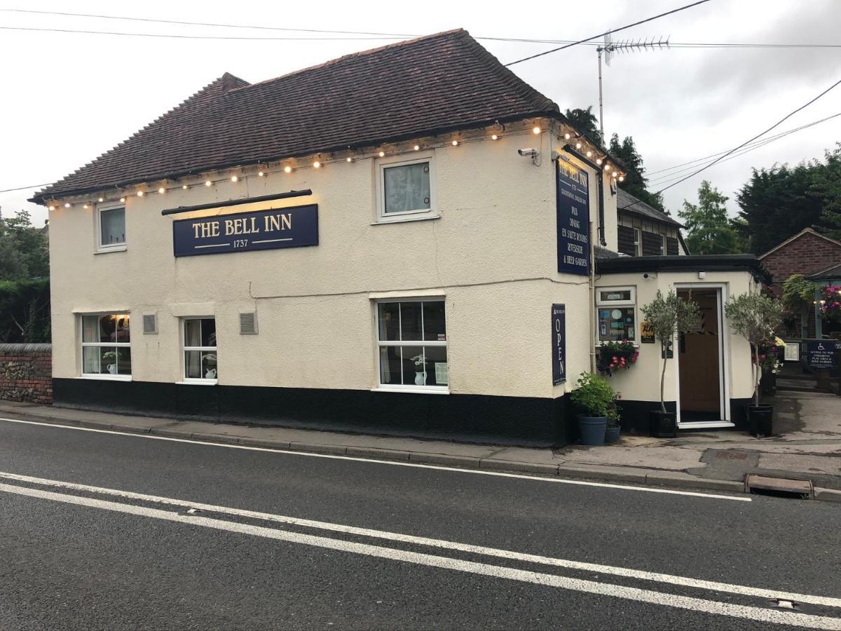 The Bell Inn ساليزبري المظهر الخارجي الصورة